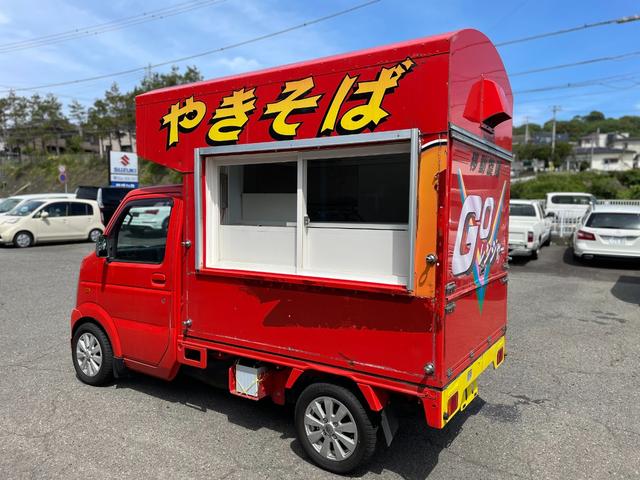 キッチンカー　キッチン　コンロ　インバーター　シンク　給水タンク　排水タンク　換気扇　移動販売車　オートマ　１００Ｖ電源　冷蔵庫　ガス台(4枚目)