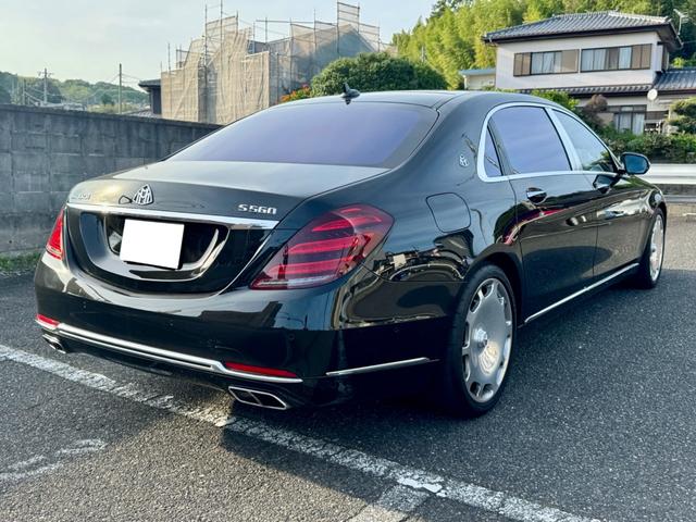 Ｓクラス Ｓ５５０　ファーストクラスパッケージ　リア左右テーブル　４人乗り　後期仕様　右ハンドル　純正リアモニター　ＴＶキッド　キーレス　リア３面スモーク　ドライブレコーダー　ＥＴＣ　ベージュカワシート　ＩＷＣウォッチ　パワートランク　ＨＵＤ（4枚目）
