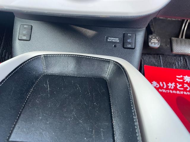 プリウス Aツーリングセレクション 純正ナビ バックカメラ 革シート 後席モニター クルーズコントロール ETC(18枚目)