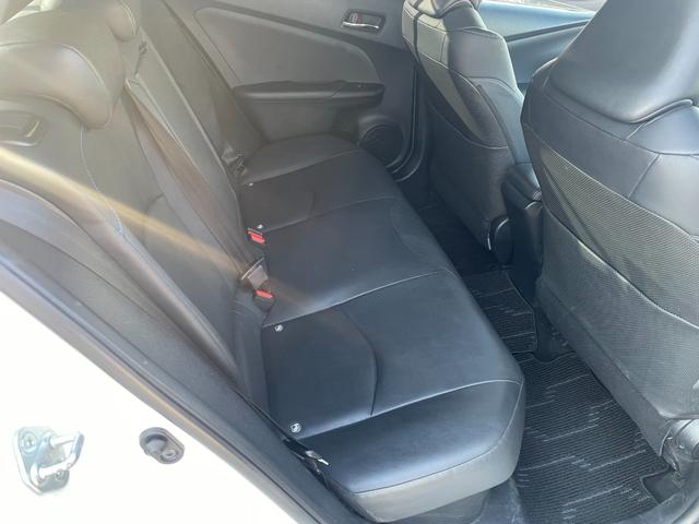 プリウス Aツーリングセレクション 純正ナビ バックカメラ 革シート 後席モニター クルーズコントロール ETC(19枚目)