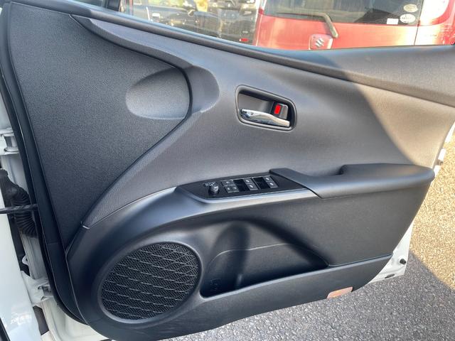 プリウス Aツーリングセレクション 純正ナビ バックカメラ 革シート 後席モニター クルーズコントロール ETC(30枚目)