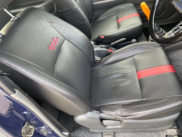 ジムニー ワイルドウインド 社外ナビ バックカメラ 色替え 2.5インチアップ 社外マフラー 社外ステアリング ETC(17枚目)