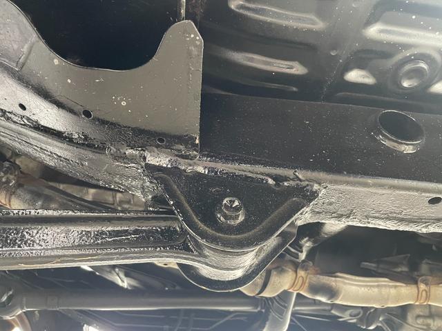 ジムニー ワイルドウインド 社外ナビ バックカメラ 色替え 2.5インチアップ 社外マフラー 社外ステアリング ETC(27枚目)