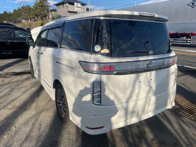 エルグランド ２５０ハイウェイスタープレミアム　純正ナビ　バックカメラ　パワーゲート　両側パワースライドドア　ＥＴＣパワーゲートドア　ワンオーナー（10枚目）