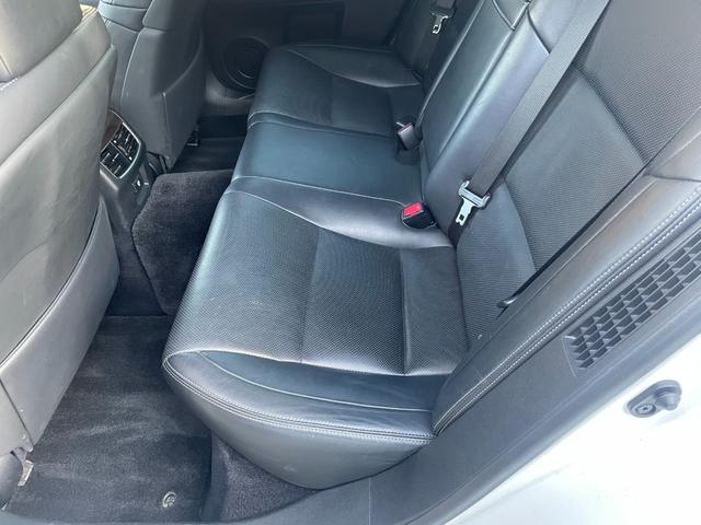 ＧＳ ＧＳ４５０ｈ　バージョンＬ　純正ナビ　バックカメラ　革シート　クルーズコントロール　ステアリングヒーター　ＥＴＣ　プリクラッシュセーフティ（22枚目）