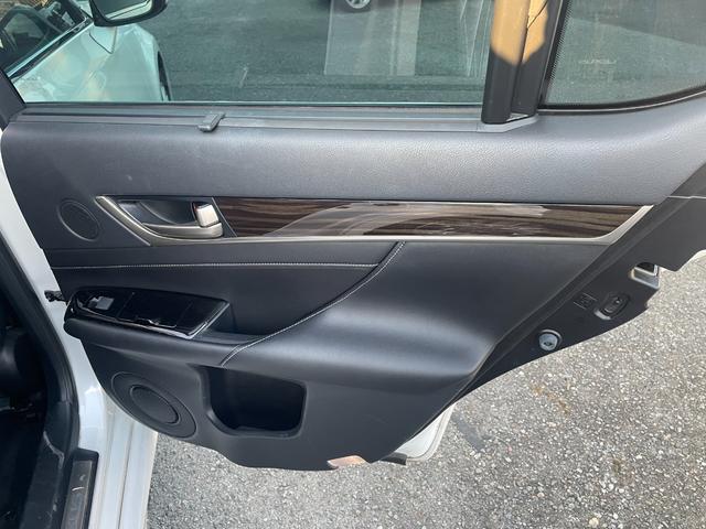 ＧＳ ＧＳ４５０ｈ　バージョンＬ　純正ナビ　バックカメラ　革シート　クルーズコントロール　ステアリングヒーター　ＥＴＣ　プリクラッシュセーフティ（32枚目）