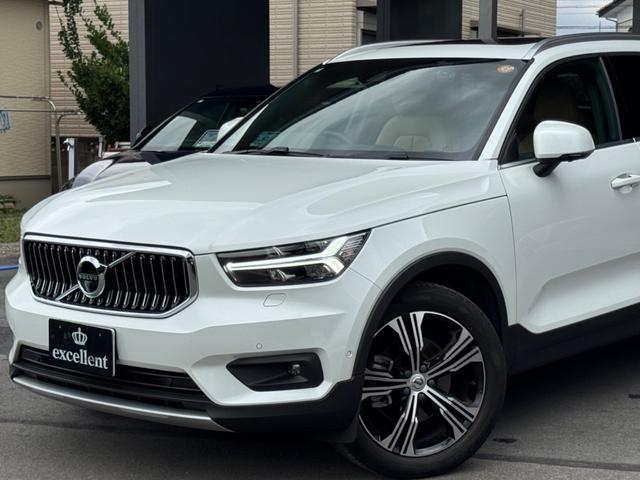 ＸＣ４０ Ｔ４　ＡＷＤ　インスクリプション　パノラマサンルーフ／ｈａｒｍａｎ／ｋａｒｄｏｎ／茶革／全方位カメラ／アップルカープレイ（5枚目）