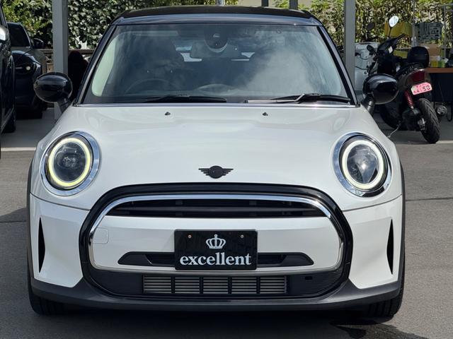 ＭＩＮＩ クーパーＤプレミアムプラスパッケージクラシックトリム　純正ディスプレイ／バックカメラ／ドラレコ／シートヒーター（3枚目）