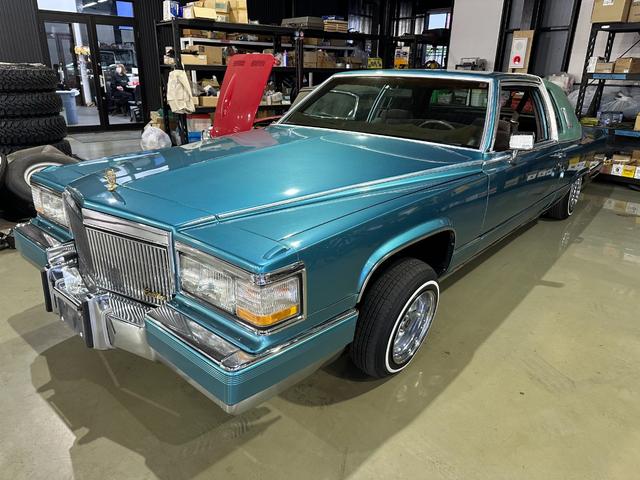 Cadillac Fieetwood Brougham LOWRIDER キャデラック フリート