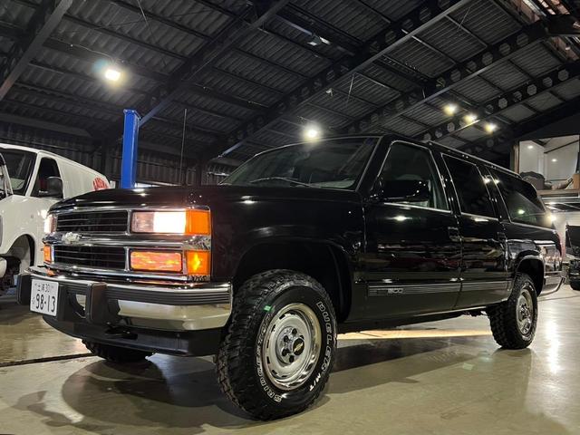 GMCサバーバン 実走行車両 ユーザー様買取車 カーファックス&オートチェックあり GM純正16インチ鉄ホイール タイヤ4本新品 社外2本出しマフラー 令和6年10月全塗装済み 3ナンバー登録車(23枚目)