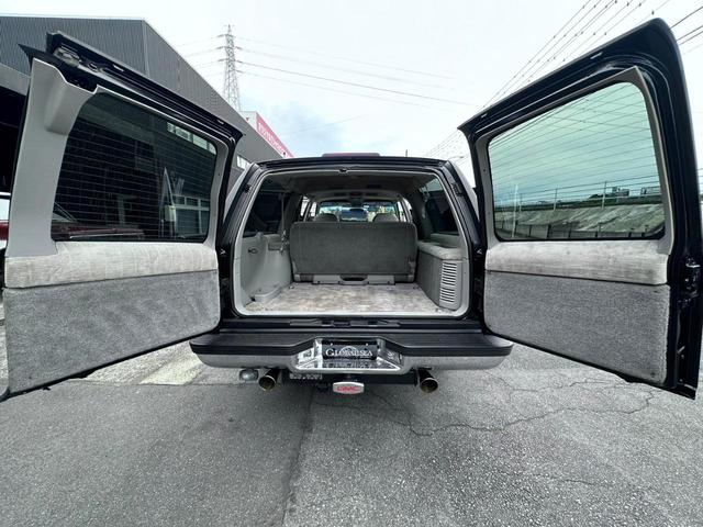 GMCサバーバン 実走行車両 ユーザー様買取車 カーファックス&オートチェックあり GM純正16インチ鉄ホイール タイヤ4本新品 社外2本出しマフラー 令和6年10月全塗装済み 3ナンバー登録車(38枚目)