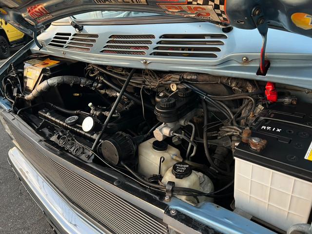 ダッジ・バン ショーティ ロールーフ 実走行車両 オートチェックあり リアリフトUP CRAGARホイール 左右社外サイド出しマフラー サイド&リア観音ドア 1ナンバー NOxPM適合(46枚目)