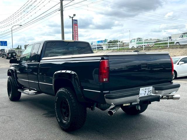 シボレーK-1500 K2500ロングベット 454E/gビックブロック ユーザー様買取車 リフトUP 前後ビルシュタインショックアブソーバー 左右出フローマスターマフラー DIAMONDOBACKアルミトノカバー(12枚目)