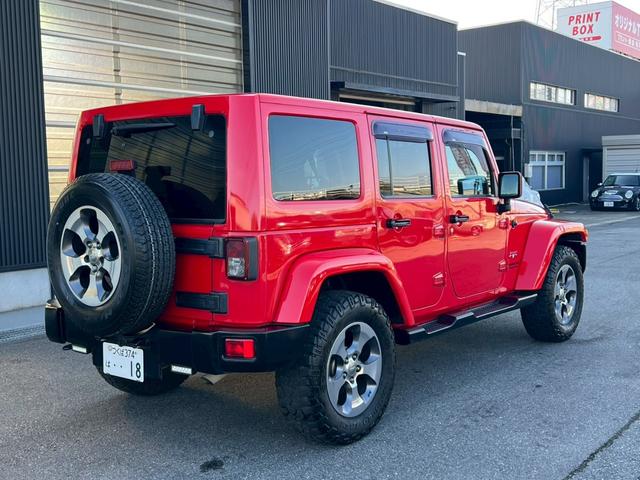 ジープ・ラングラーアンリミテッド サハラ　正規ディーラー車　実走行車両　ユーザー様委託車両　背面タイヤ　カロッツェリアナビ　Ｂカメラ＆サイドカメラ　３ナンバー（13枚目）