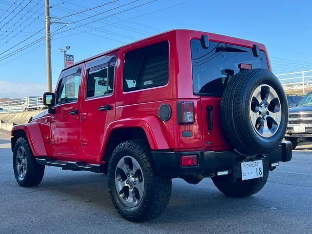 ジープ・ラングラーアンリミテッド サハラ　正規ディーラー車　実走行車両　ユーザー様委託車両　背面タイヤ　カロッツェリアナビ　Ｂカメラ＆サイドカメラ　３ナンバー（15枚目）