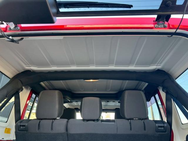 ジープ・ラングラーアンリミテッド サハラ　正規ディーラー車　実走行車両　ユーザー様委託車両　背面タイヤ　カロッツェリアナビ　Ｂカメラ＆サイドカメラ　３ナンバー（39枚目）