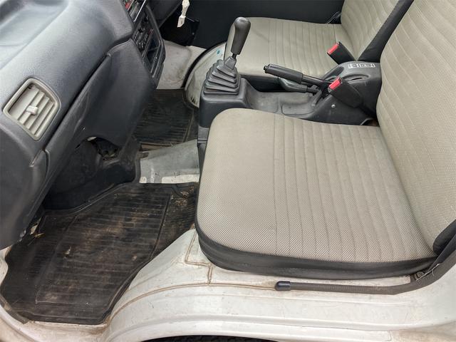 キャリイトラック KU 4WD 丸目 4速マニュアル(26枚目)