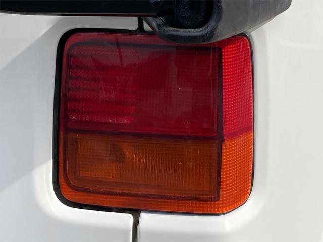 ラシーン タイプＩＩ　４ＷＤ　背面タイヤ　ルーフレール　運転席側エアバッグ　ドアバイザー　リアワイパー　エアコン　パワーステアリング　パワーウインドウ　１４インチアルミ　オートマ車（18枚目）
