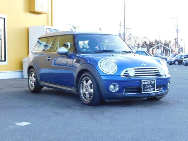 ＭＩＮＩ クーパー　クラブマン　ユーザー買取車　フォグライト　純正アルミホイール　純正オーディオ　ハーフレザーシート　内装ブルー　パドルシフト　オートエアコン　Ｗエアバック　電動格納ミラー　走行距離２万キロ台（17枚目）