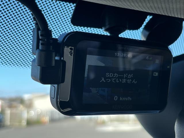 ＭＩＮＩ クーパーＤ　ＡＢＳ　電格ミラー　オートエアコン　ドライブレコーダー　盗難防止システム　エアバッグ　カーテンエアバッグ　パワステ　助手席エアバッグ　ＥＴＣ　ディーゼルターボ　純正ナビ　Ｂｌｕｅｔｏｏｔｈ（25枚目）