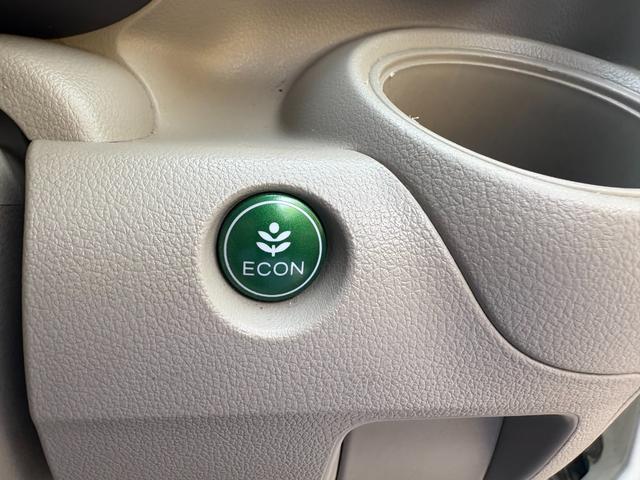 Ｎ－ＢＯＸ＋ Ｇ　車いす仕様車　スマートキー　スロープ　キーレスエントリー　禁煙車　パワーウィンドウ　ＡＡＣ　パワーステアリング　エアーバッグ　助手席エアバッグ　横滑り防止システム　ＡＢＳ付き　　ナビ　バックカメラ　ＴＶ（6枚目）