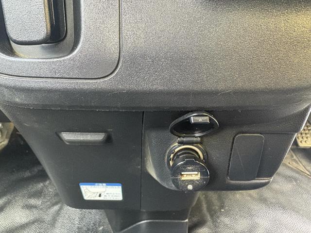 ハイゼットカーゴ スペシャル 禁煙 ABS付き エアバック パワステ エアコン付 Bカメラ ナビ TV ETC 両側スライドドアアイドリングストップ(17枚目)
