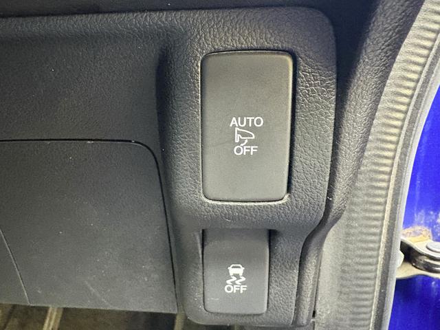 N-BOXカスタム G・ターボLパッケージ BT接続 AUTOエアコン Bカメ 禁煙 盗難警報装置 横滑防止装置 PS PW ターボエンジン ECOモード 運転席エアバッグ オートクルーズ キーレスエントリー ベンチシート Wエアバック ABS(10枚目)