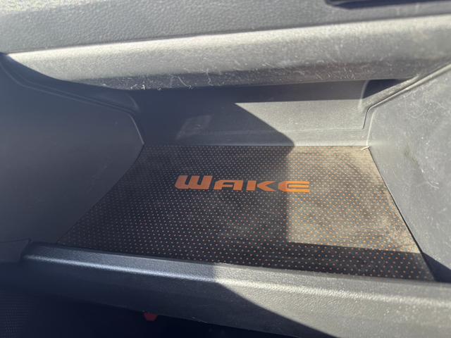 ウェイク Gターボ レジャーエディションSAII PS フルフラットシート 横滑り防止機能 BTオーディオ イモビ エアコン エコアイドル リアカメラ キーフリー エアバッグ LEDライト ABS スマキー Aライト サイドエアバッグ ターボ車 禁煙(6枚目)