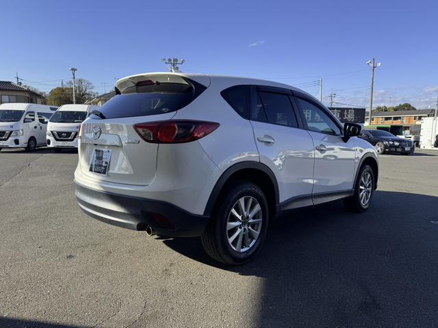 ＣＸ－５ ２０Ｓ　サイドエアバック　パワーウィンドウ　Ｂカメ　オートエアコン　スマキー　禁煙　盗難防止システム　キーレス　ＡＢＳ　パワーステアリング　Ｂｌｕｅｔｏｏｔｈオーディオ　エアバッグ　衝突安全ボディ（22枚目）