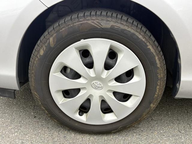 アクア Ｓ　禁煙　キーレスエントリ　安全ボディ　オートライト　ワンオーナー車　オートエアコン　デュアルエアバック　ＥＳＣ　パワーウィンドウ　ＳＲＳ　パワーステアリング　ＡＢＳ　アイストップ（4枚目）