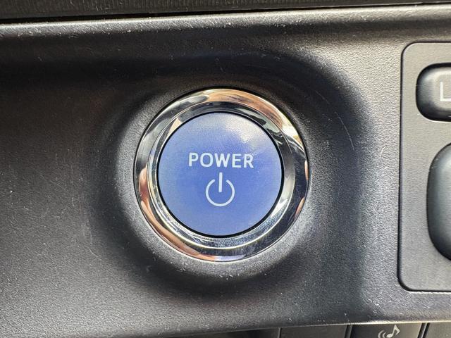 アクア Ｓ　禁煙　キーレスエントリ　安全ボディ　オートライト　ワンオーナー車　オートエアコン　デュアルエアバック　ＥＳＣ　パワーウィンドウ　ＳＲＳ　パワーステアリング　ＡＢＳ　アイストップ（18枚目）