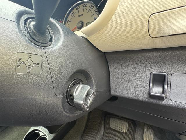 ミラココア ココアXスペシャルコーデ Bカメラ スマートキ イモビライザー 禁煙 エアコン 運転席エアバッグ 衝突安全ボディ アイドリングストップ 助手席エアバッグ ベンチシート パワーウィンドウ パワステ ABS キーレスキー(28枚目)