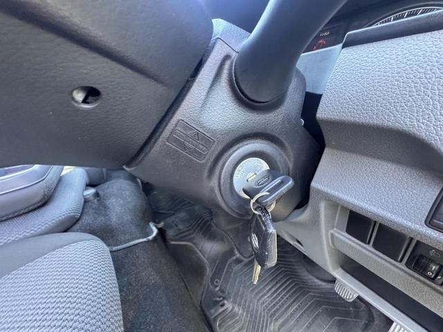 ＮＶ３５０キャラバンバン 　チェアキャブハイルーフ　福祉車両　車椅子２基　電動パワーリフト　１０人乗り　禁煙車　ナビ　バックカメラ　全方位カメラ　　衝突軽減ブレーキ　オートサイドステップ　１オーナー（7枚目）