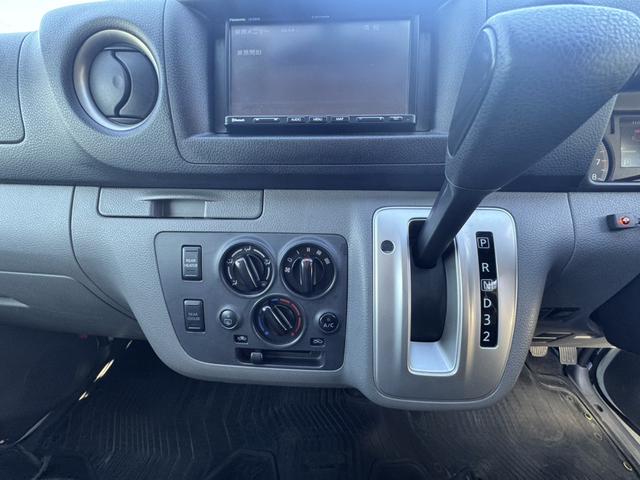 ＮＶ３５０キャラバンバン 　チェアキャブハイルーフ　福祉車両　車椅子２基　電動パワーリフト　１０人乗り　禁煙車　ナビ　バックカメラ　全方位カメラ　　衝突軽減ブレーキ　オートサイドステップ　１オーナー（8枚目）