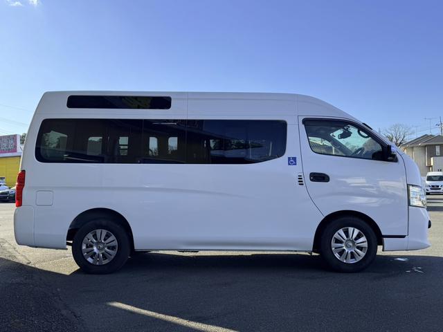 NV350キャラバンバン チェアキャブ ハイルーフ 車椅子2基 リアパワーリフト サイドスライドドア サイドオートステップ 車椅子電動固定装置 禁煙車 ナビ アラウンドビューモニター 前後ドラレコ 手すり 横滑り防止(24枚目)
