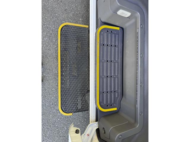 NV350キャラバンバン チェアキャブ ハイルーフ 車椅子2基 リアパワーリフト サイドスライドドア サイドオートステップ 車椅子電動固定装置 禁煙車 ナビ アラウンドビューモニター 前後ドラレコ 手すり 横滑り防止(53枚目)