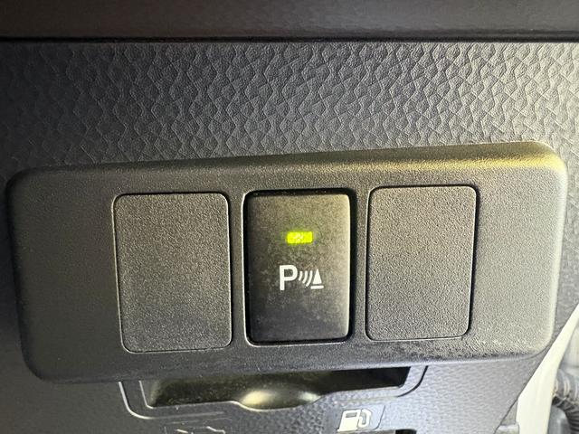 ルーミー Ｘ　ＡＣ　禁煙　ＶＳＣ　ソナー　ハイビームアシスト　ＰＷ　ＷエアＢ　イモビライザー　パワーステアリング　エアバッグ　バックモニター　フルフラット　アイドルストップ　キーレスエントリー　衝突安全ボディ（6枚目）