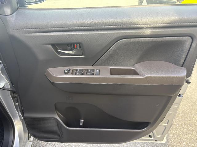 ルーミー Ｘ　ＡＣ　禁煙　ＶＳＣ　ソナー　ハイビームアシスト　ＰＷ　ＷエアＢ　イモビライザー　パワーステアリング　エアバッグ　バックモニター　フルフラット　アイドルストップ　キーレスエントリー　衝突安全ボディ（32枚目）