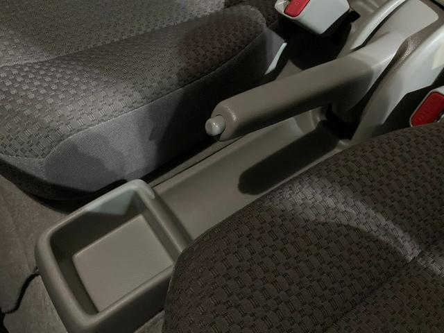 エブリイ ＪＯＩＮターボ　６型　オーディオレス　２０２６初売り　オートライト　スライドドア　プッシュスタート　シートヒーター　禁煙車　スズキセーフティーサポート　衝突被害軽減システム　アイドリングストップ　横滑り防止機能　衝突安全ボディ　盗難防止システム（64枚目）