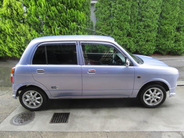 ミラジーノ ミニライトスペシャル　禁煙車　同色オールペイント　タイミングベルト交換済　１４インチミニライト専用アルミホイール　フォグランプ　サイドバイザー　純正革調シート　プライバシーガラス　ＧＤ　Ｂｌｕｅｔｏｏｔｈ接続機器（5枚目）