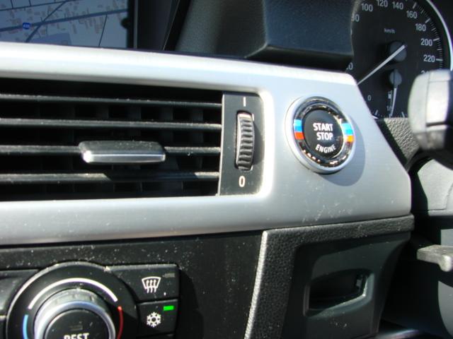 3シリーズ 320i Mスポーツ プラス パワーシート、スマートキー、ETC、HDDナビ、17インチ純正アルミ、車検令和9年3月(15枚目)