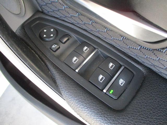 ３シリーズ ３２０ｉ　Ｍスポーツ　純正ナビ　Ｂカメラ　ミラー内蔵ＥＴＣ　パドルシフト　クルコン　Ｆ席パワーシート　プッシュスタート　スマートキー　ＬＥＤヘッドライト（18枚目）