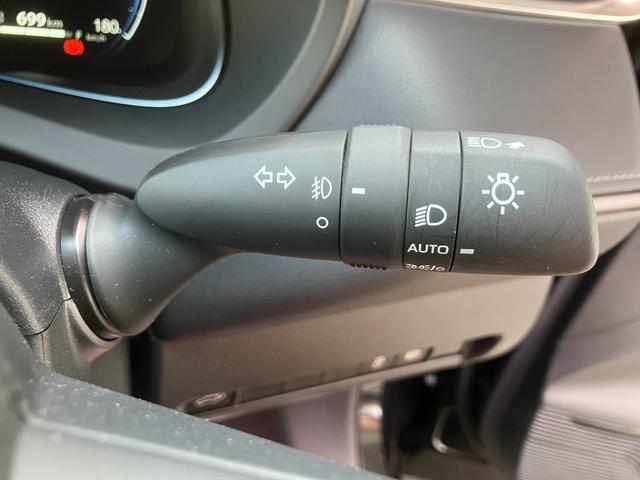 ハリアーハイブリッド 　ワンオーナー　マルチインフォメーションディスプレイ　地デジＴＶ　Ｂカメラ　ビルトインＥＴＣ　デジタルインナーミラー　セーフティセンス　ハーフレザー　Ｄ席パワーシート　パワーバックドア（31枚目）