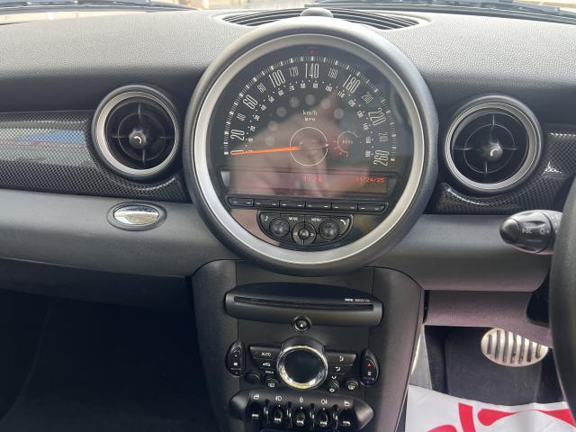 ＭＩＮＩ クーパーＳ　クラブマン（4枚目）