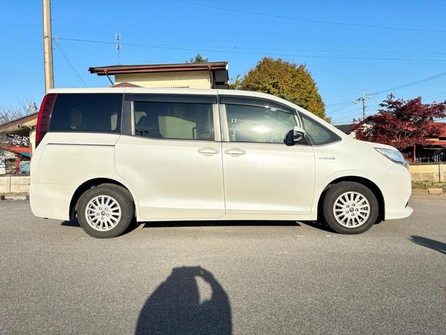 ノア ハイブリッドＸ　ハイブリットＸ　両側電動スライド　フリップダウン　ワンセグＴＶ　Ｂｌｕｅｔｏｏｔｈ　ナビ　ＥＴＣ　バックカメラ（6枚目）