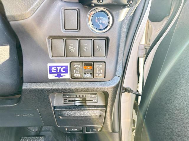 ノア ハイブリッドＸ　ハイブリットＸ　両側電動スライド　フリップダウン　ワンセグＴＶ　Ｂｌｕｅｔｏｏｔｈ　ナビ　ＥＴＣ　バックカメラ（17枚目）