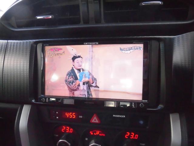 ８６ ＧＴ　ＥＴＣ　ナビ　ＴＶ　ＡＴ　ＨＩＤ　スマートキー　アルミホイール　盗難防止システム　衝突安全ボディ　ＡＢＳ　ＥＳＣ　ＣＤ　ＤＶＤ再生　Ｂｌｕｅｔｏｏｔｈ　エアコン　パワーステアリング　パワーウィンドウ（6枚目）