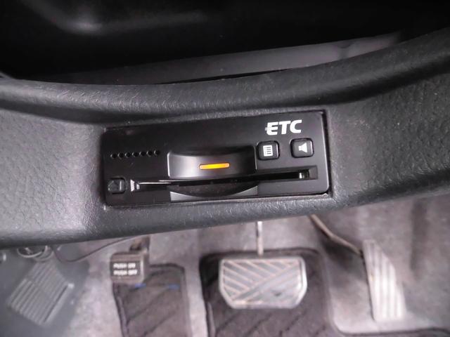 ワゴンＲスティングレー Ｔ　ＥＴＣ　ナビ　ＴＶ　ＨＩＤ　スマートキー　ベンチシート　ＣＶＴ　盗難防止システム　ＡＢＳ　アルミホイール　衝突安全ボディ　エアコン　パワーステアリング　パワーウィンドウ（4枚目）