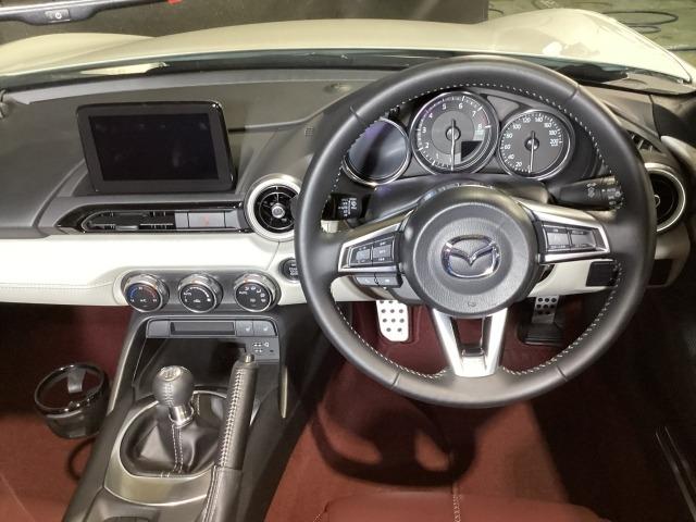 ロードスター 1.5 100周年 特別記念車 ワンオナ レザー USB DVD オートクルーズ スマキー スマートシティーブレーキサポート メモリーナビ LEDヘッド 横滑り防止機能 オートライト シートヒーター ナビTV Bカメラ ETC(2枚目)