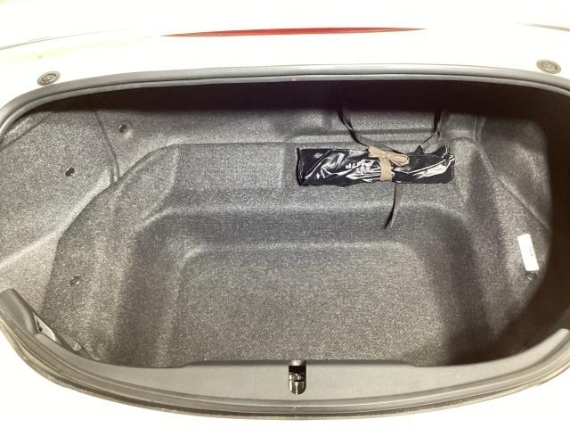 ロードスター 1.5 100周年 特別記念車 ワンオナ レザー USB DVD オートクルーズ スマキー スマートシティーブレーキサポート メモリーナビ LEDヘッド 横滑り防止機能 オートライト シートヒーター ナビTV Bカメラ ETC(10枚目)